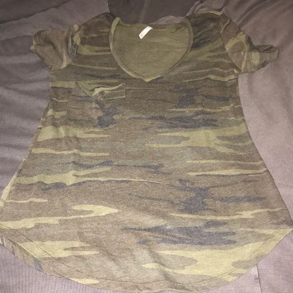 Tee